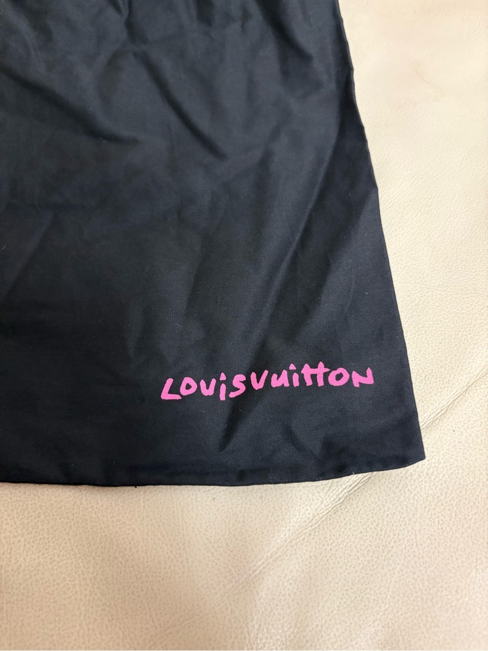 Louis Vuitton Small Scarf Black Drawstring Dust Bag Pink Sprouse Logo - Picture 4 of 8